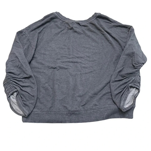 Anthropologie Sundry size 0 (XS) boxy gray sweater with embroidered hearts. EUC. - Picture 2 of 9